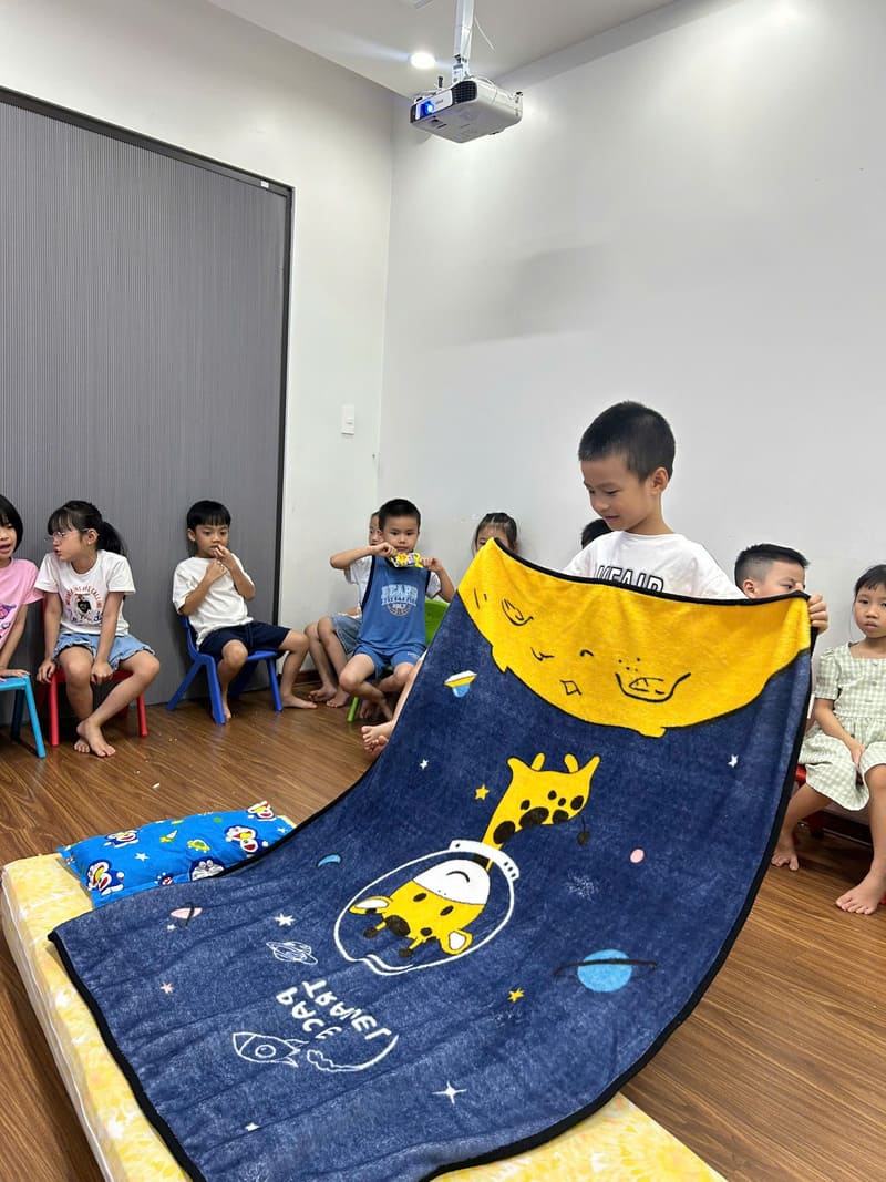 lich sinh hoat ban trú hè