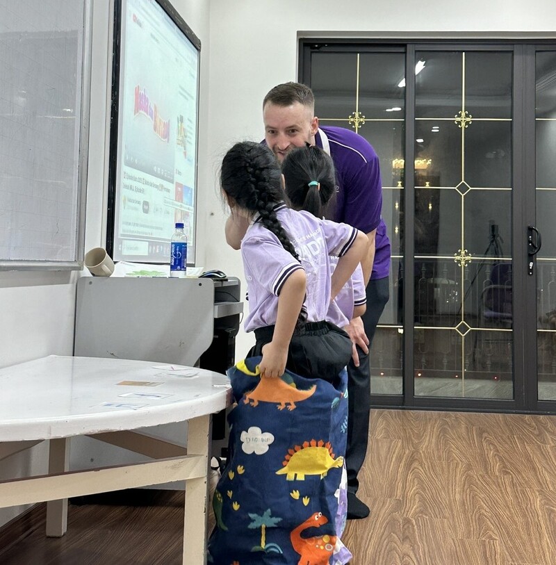 Dạy tiếng Anh cho trẻ qua nhạc trò chơi