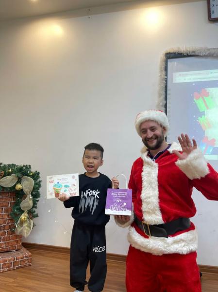 Buổi workshop viết thiệp, nhận quà Noel của các bạn nhỏ PoPoDoo Hải Phòng