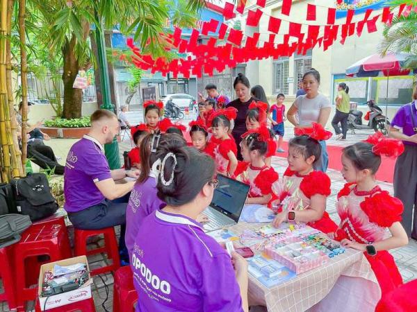 Hoạt náo Back to School tại trường Tiểu học Đinh Tiên Hoàng cơ sở 1